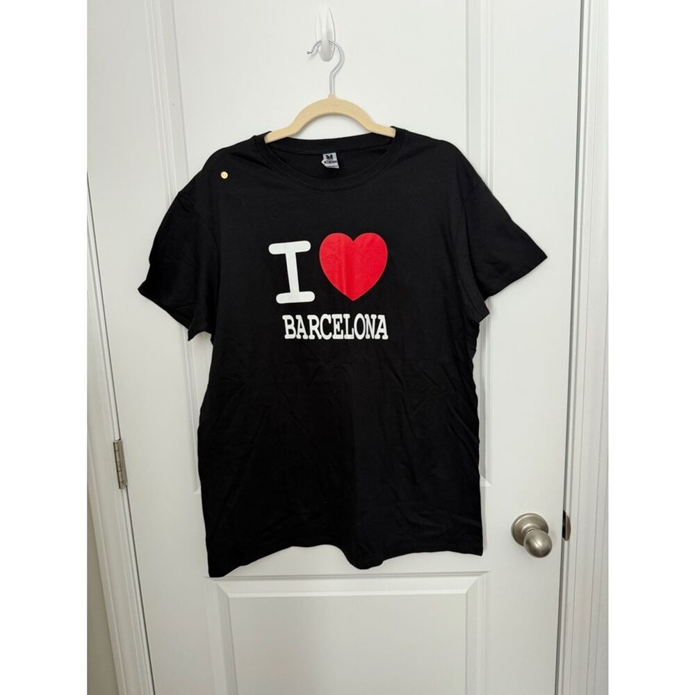 I Love Barcelona Graphic Tee - Black with Red Heart